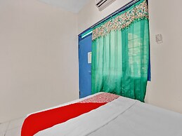 OYO Life 90523 Homestay Jenggolo