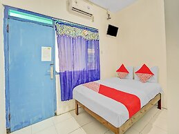 OYO Life 90523 Homestay Jenggolo