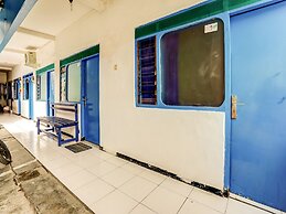 OYO Life 90523 Homestay Jenggolo