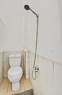 OYO Life 90523 Homestay Jenggolo