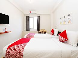 OYO 91964 Menara Rungkut Surabaya