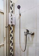 OYO D'lima Guest House Sub