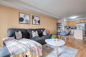 Waterfront York Blvd