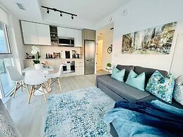 Waterfront York Blvd