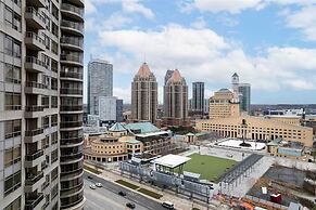 Waterfront York Blvd