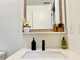 Waterfront York Blvd