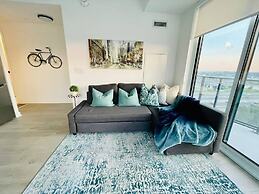 Waterfront York Blvd