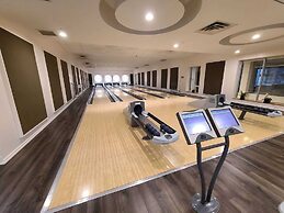 Waterfront York Blvd