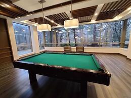 Waterfront York Blvd