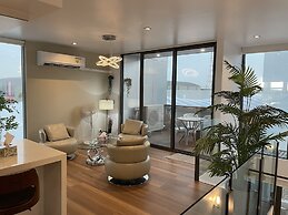 Luxury Penthouse Above the Shopping Town