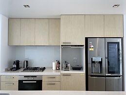 Luxury Penthouse Above the Shopping Town