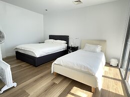 Luxury Penthouse Above the Shopping Town