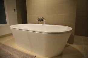 Luxury Penthouse Above the Shopping Town