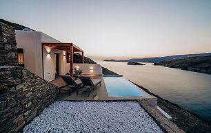 Ble Kythnos Suites