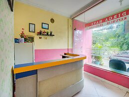 SPOT ON 91879 Emes Jaya HomestayNearSamsung Electronic Indonesia PT