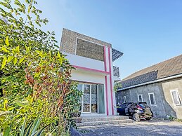 OYO LIFE 91594 Bungah Residence Syariah