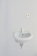 OYO LIFE 91594 Bungah Residence Syariah