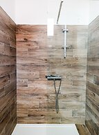 Kolossoi Guest House