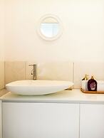 Kolossoi Guest House