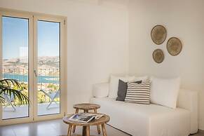 360° Luxury Residences