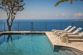 360° Luxury Residences