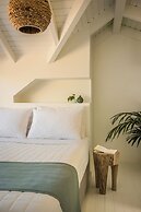 360° Luxury Residences