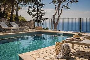 360° Luxury Residences