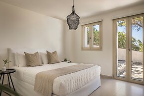 360° Luxury Residences