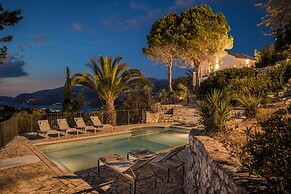 360° Luxury Residences