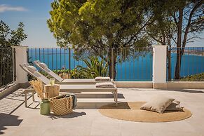 360° Luxury Residences