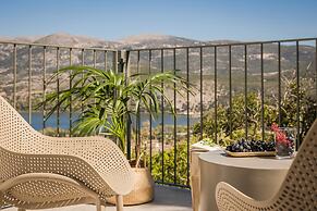 360° Luxury Residences