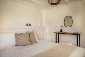 360° Luxury Residences