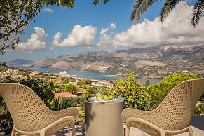 360° Luxury Residences