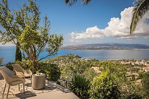 360° Luxury Residences