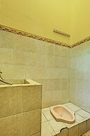 OYO Life 91677 Hotel Citra Dewi 3