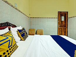 OYO Life 91677 Hotel Citra Dewi 3