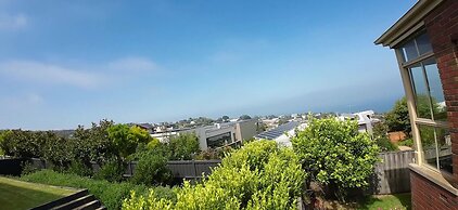 Logooner ocean house walking to beach