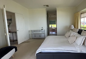 Logooner ocean house walking to beach