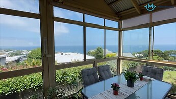 Logooner ocean house walking to beach