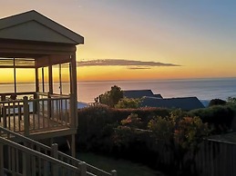 Logooner ocean house walking to beach