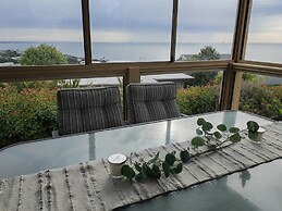 Logooner ocean house walking to beach