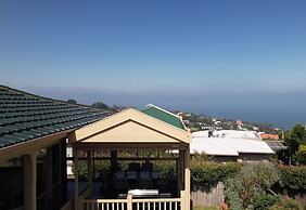 Logooner ocean house walking to beach