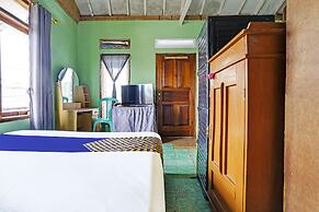 OYO Homes 91011 Eco Tourism Desa Cibodas Areng 1 Syariah