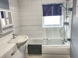 Toothbrush Apartments - 2 bed 2 bath apt