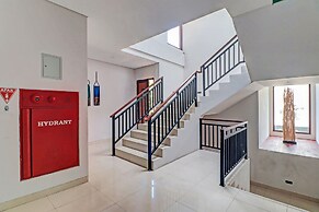 Townhouse Oak Signature Hotel