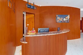 Townhouse Oak Signature Hotel