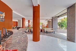 Townhouse Oak Signature Hotel