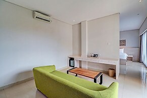 Townhouse Oak Signature Hotel