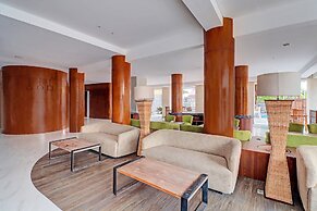 Townhouse Oak Signature Hotel