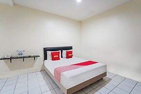 OYO 91035 De Ritz Residence